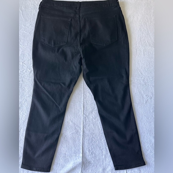Old Navy Women's Black High Rise Wow Super Skinny Jeans Plus Size 18 Short NWT - Picture 5 of 6